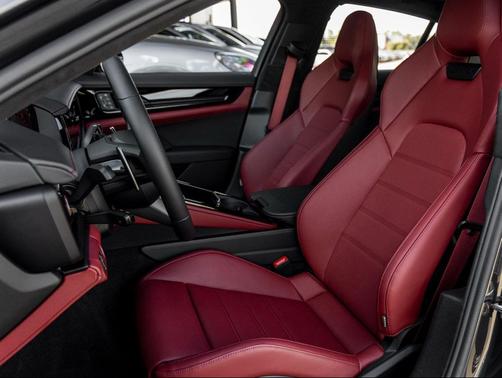 2026 Porsche Panamera GTS