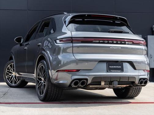 2025 Porsche Cayenne Base