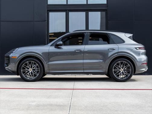 2025 Porsche Cayenne Base