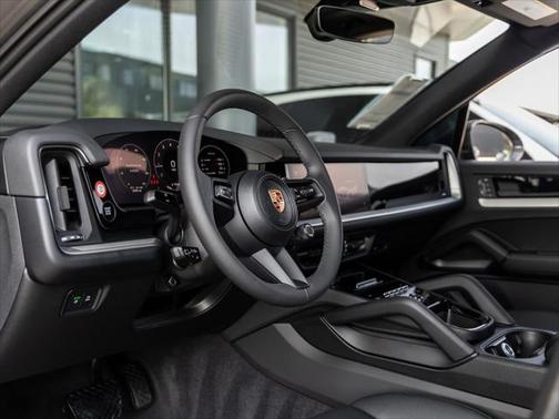 2025 Porsche Cayenne Base