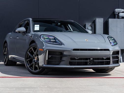 2025 Porsche Panamera Base