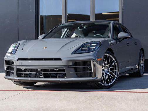 2026 Porsche Panamera 4