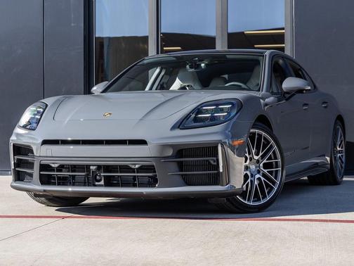 2026 Porsche Panamera 4