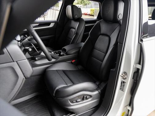 2025 Porsche Cayenne