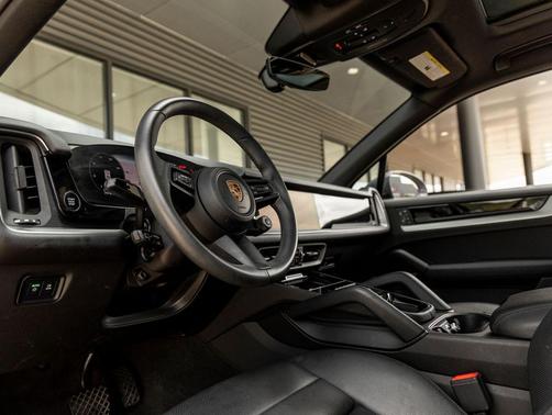 Arctic Grey 2024 Porsche Cayenne Cayenne E-Hybrid