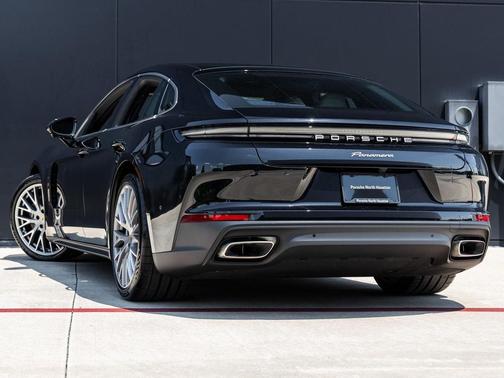 2025 Porsche Panamera 