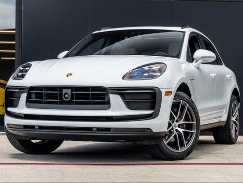 2025 Porsche Macan T