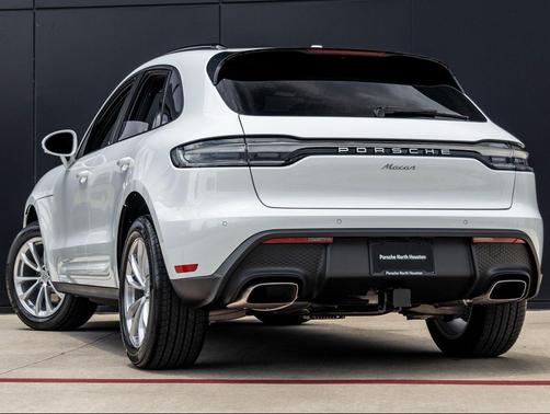 2025 Porsche Macan T