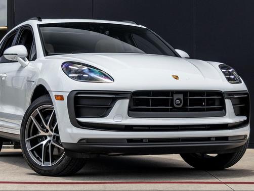 2025 Porsche Macan T