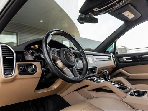2021 Porsche Cayenne Cayenne