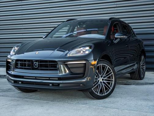 2025 Porsche Macan Base