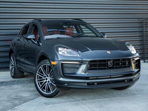 2025 Porsche Macan Base
