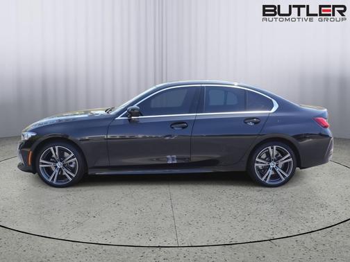 Black Sapphire Metallic 2024 BMW 330 330i