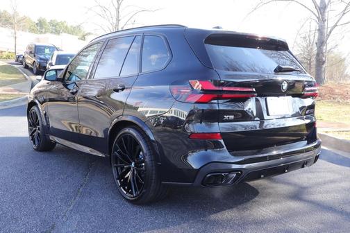 2026 BMW X5 M60i