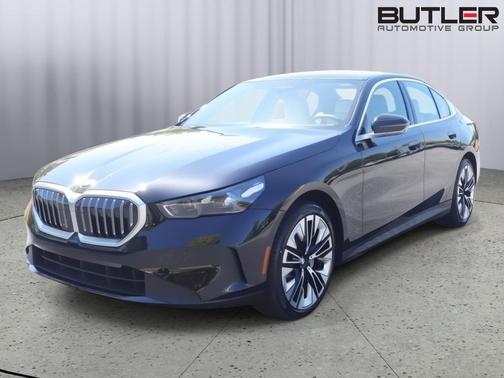 Black Sapphire Metallic 2026 BMW 530 530i