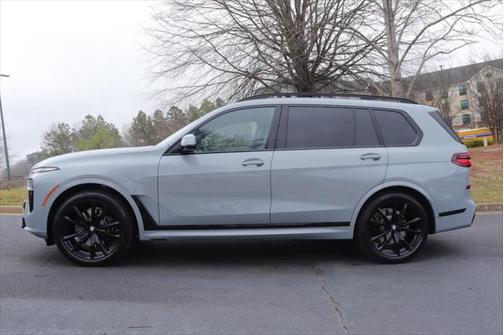 2025 BMW X7 xDrive40i