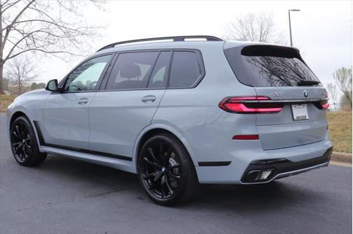 2025 BMW X7 xDrive40i