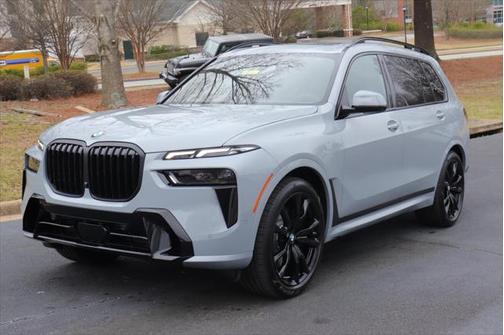 2025 BMW X7 xDrive40i