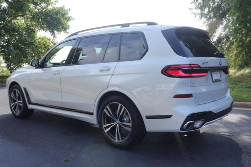 2026 BMW X7 xDrive40i