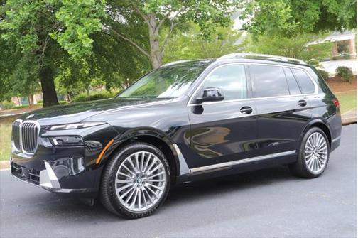 2025 BMW X7 xDrive40i