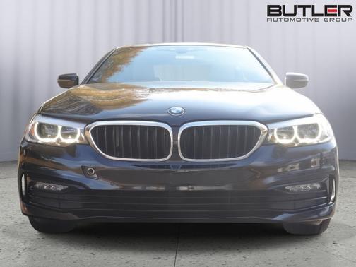 2018 BMW 530 530i