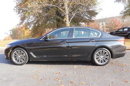 2018 BMW 530 530i