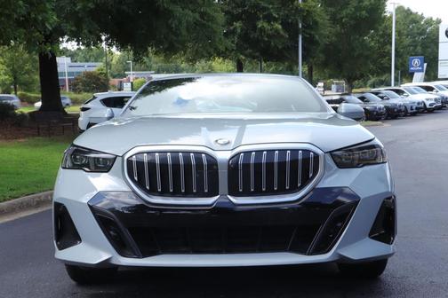 2025 BMW 530 i