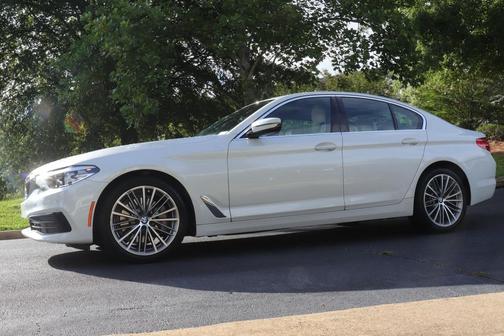 2019 BMW 530 530i
