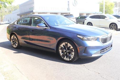 Phytonic Blue Metallic 2026 BMW 530 530i