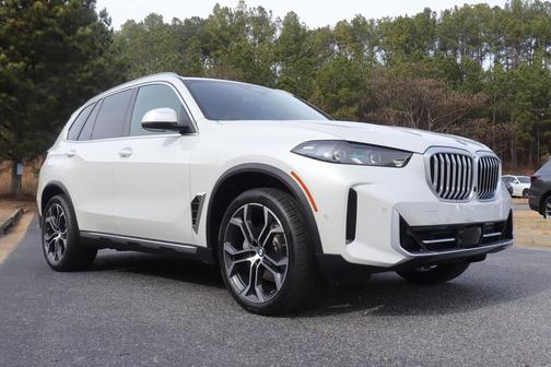 Mineral White Metallic 2026 BMW X5 sDrive40i