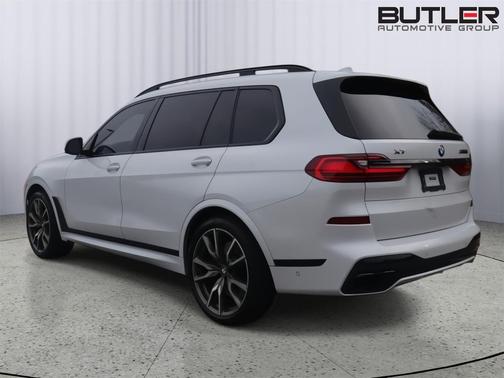 2022 BMW X7 M50i