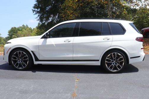 2026 BMW X7 M60i