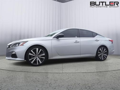 Brilliant Silver Metallic 2019 Nissan Altima 2.5 SR