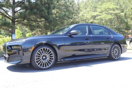 Black Sapphire Metallic 2026 BMW i7 eDrive50