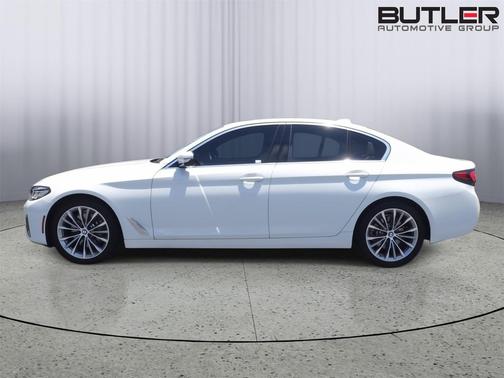 Alpine White 2021 BMW 530 530i