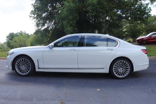 2022 BMW 750 i xDrive
