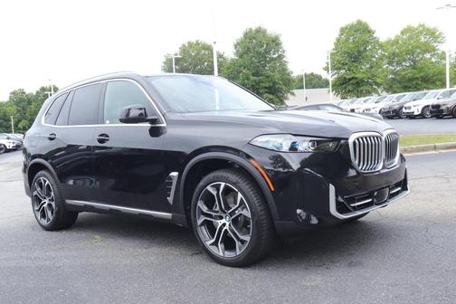 Black Sapphire Metallic 2026 BMW X5 sDrive40i