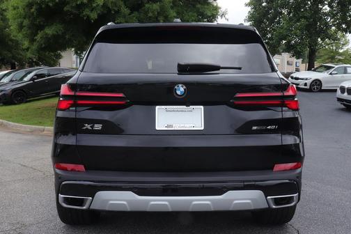 Black Sapphire Metallic 2026 BMW X5 sDrive40i