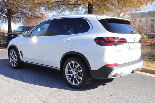 Alpine White 2026 BMW X5 xDrive40i