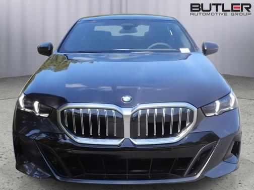 Dark Graphite Metallic 2026 BMW 530 530i
