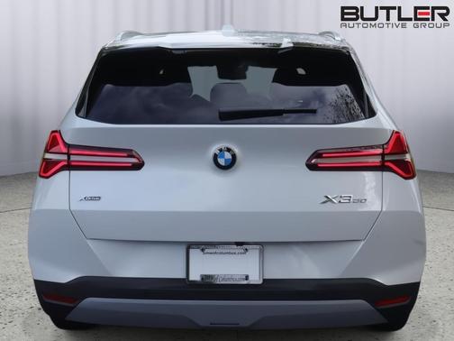 Mineral White Metallic 2026 BMW X3 30 xDrive