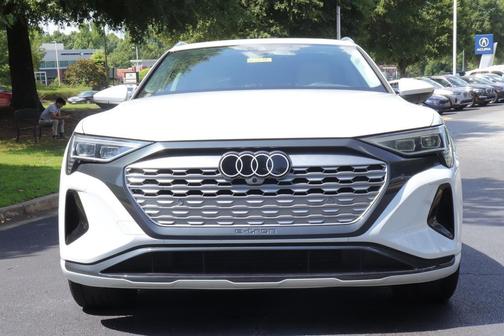 2024 Audi Q8 e-tron Premium Plus