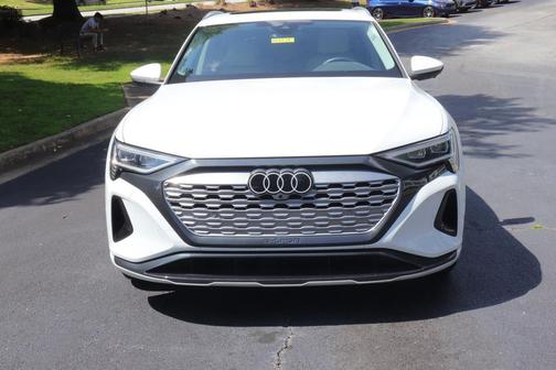2024 Audi Q8 e-tron Premium Plus