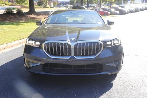 2025 BMW 530 530i