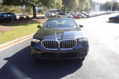 2025 BMW 530 530i