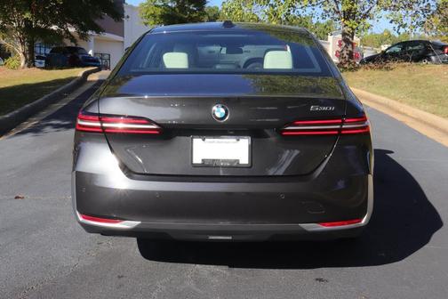2025 BMW 530 530i