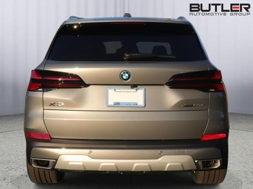 Skyscraper Grey Metallic 2026 BMW X5 PHEV xDrive50e