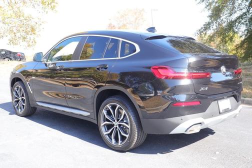 2025 BMW X4 xDrive30i