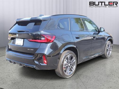 Black Sapphire Metallic 2026 BMW X1 xDrive28i