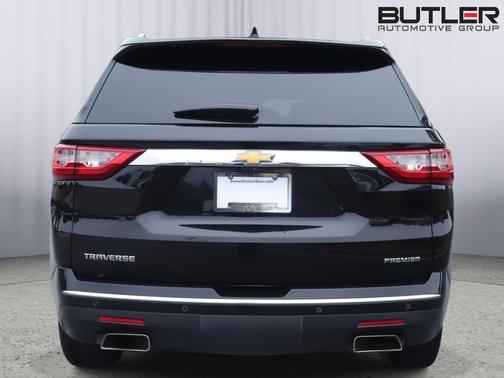 Mosaic Black Metallic 2019 Chevrolet Traverse Premier
